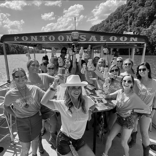 PONTOON SALOON